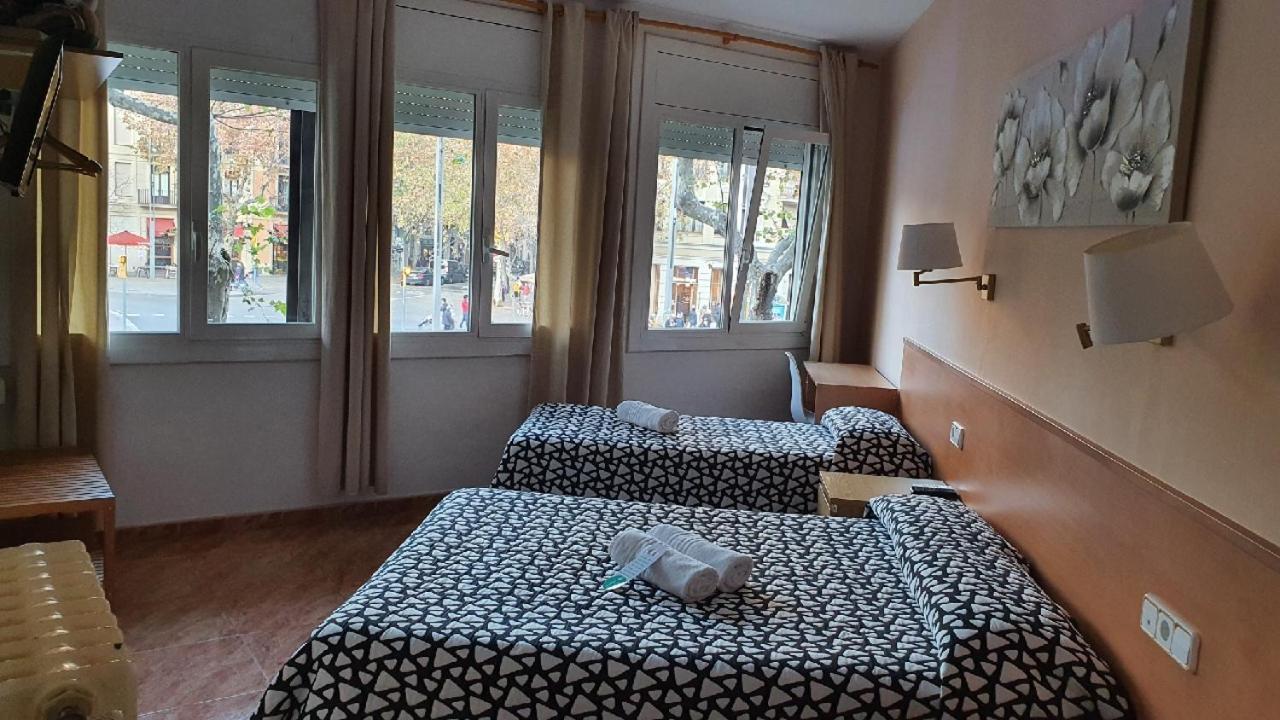 Hostal Rio De Castro Βαρκελώνη Εξωτερικό φωτογραφία