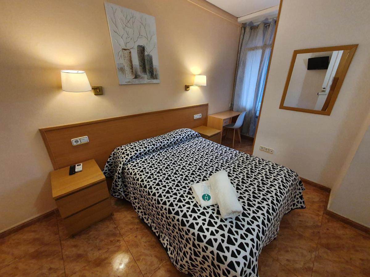 Hostal Rio De Castro Βαρκελώνη Εξωτερικό φωτογραφία