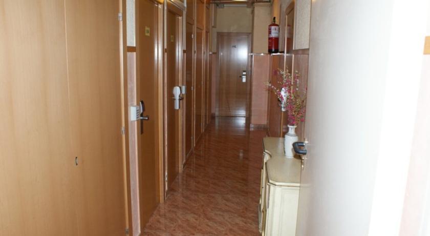 Hostal Rio De Castro Βαρκελώνη Εξωτερικό φωτογραφία