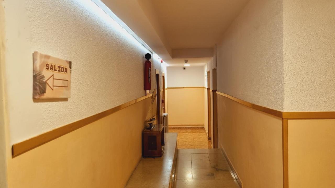 Hostal Rio De Castro Βαρκελώνη Εξωτερικό φωτογραφία