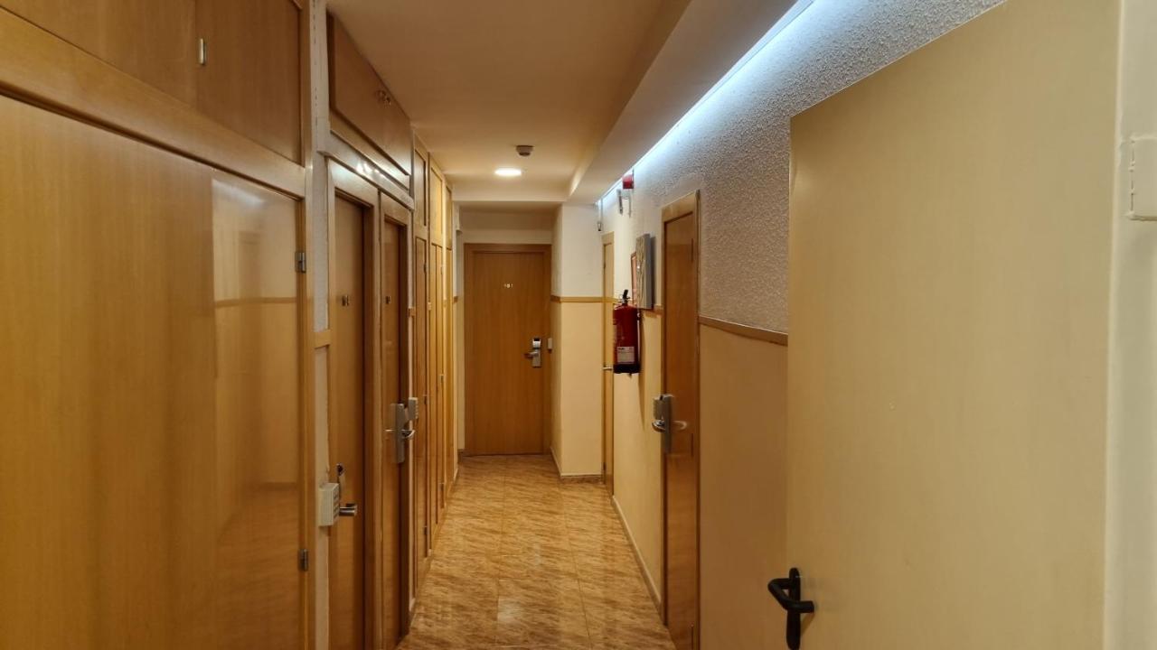 Hostal Rio De Castro Βαρκελώνη Εξωτερικό φωτογραφία