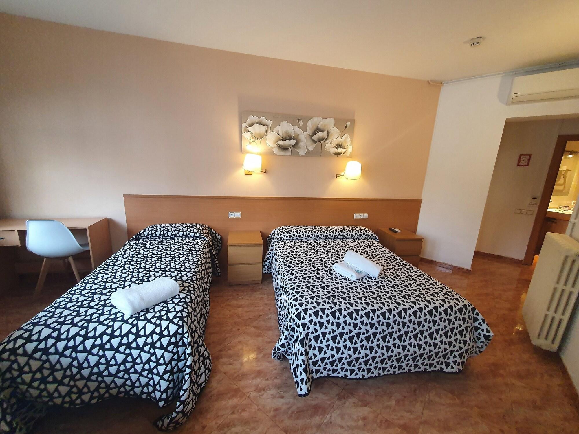 Hostal Rio De Castro Βαρκελώνη Εξωτερικό φωτογραφία