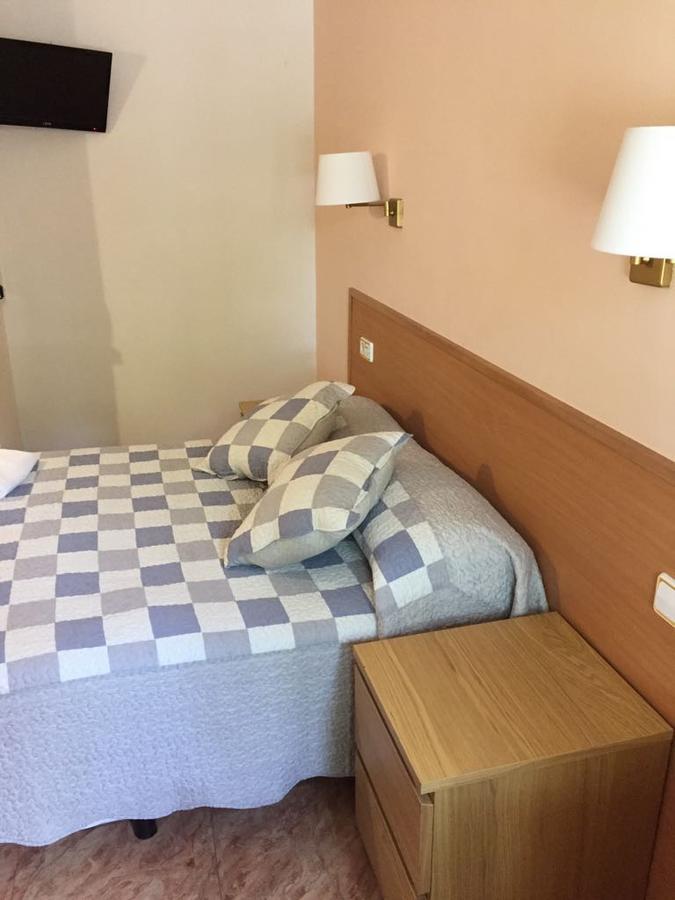 Hostal Rio De Castro Βαρκελώνη Εξωτερικό φωτογραφία